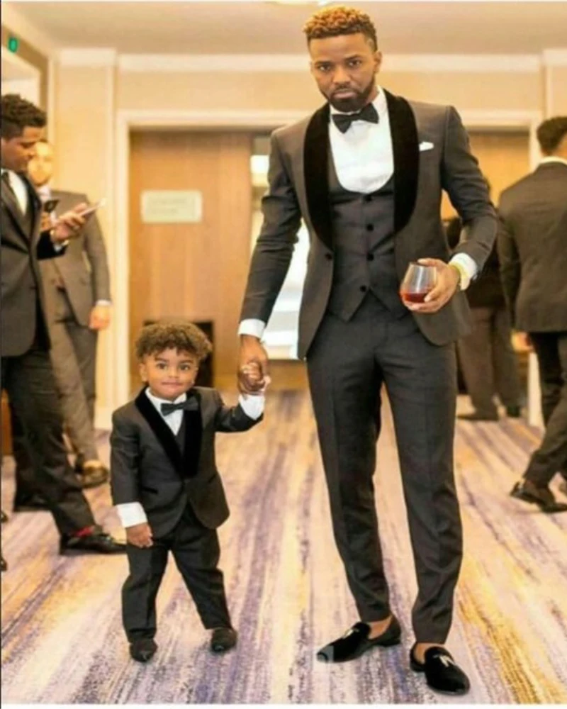 

Black 3Pcs Shawl Lapel Boy Suits Slim Fit Kids Suits Costume Wedding Dress Groom Tuxedos Children Prom Suits Coat+Pants+Vest