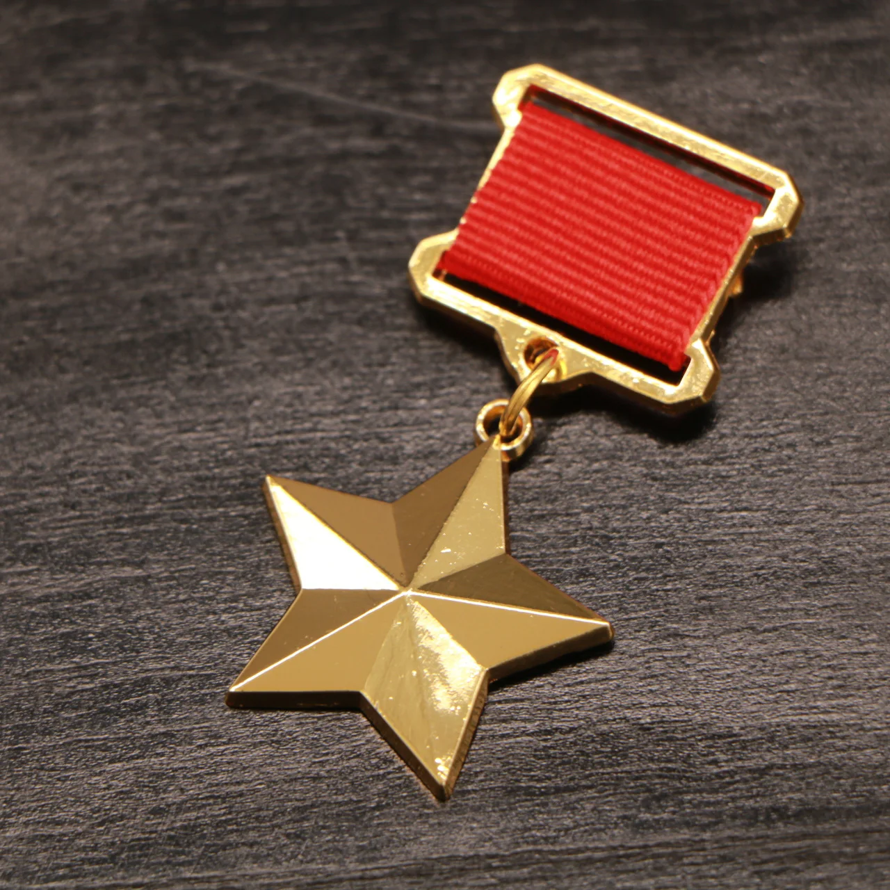 Gold-plated Stalin Gold Star Medal Russian World War II USSR Soviet Five-star Medal of Labor with Pins CCCP Badge - Цвет: A