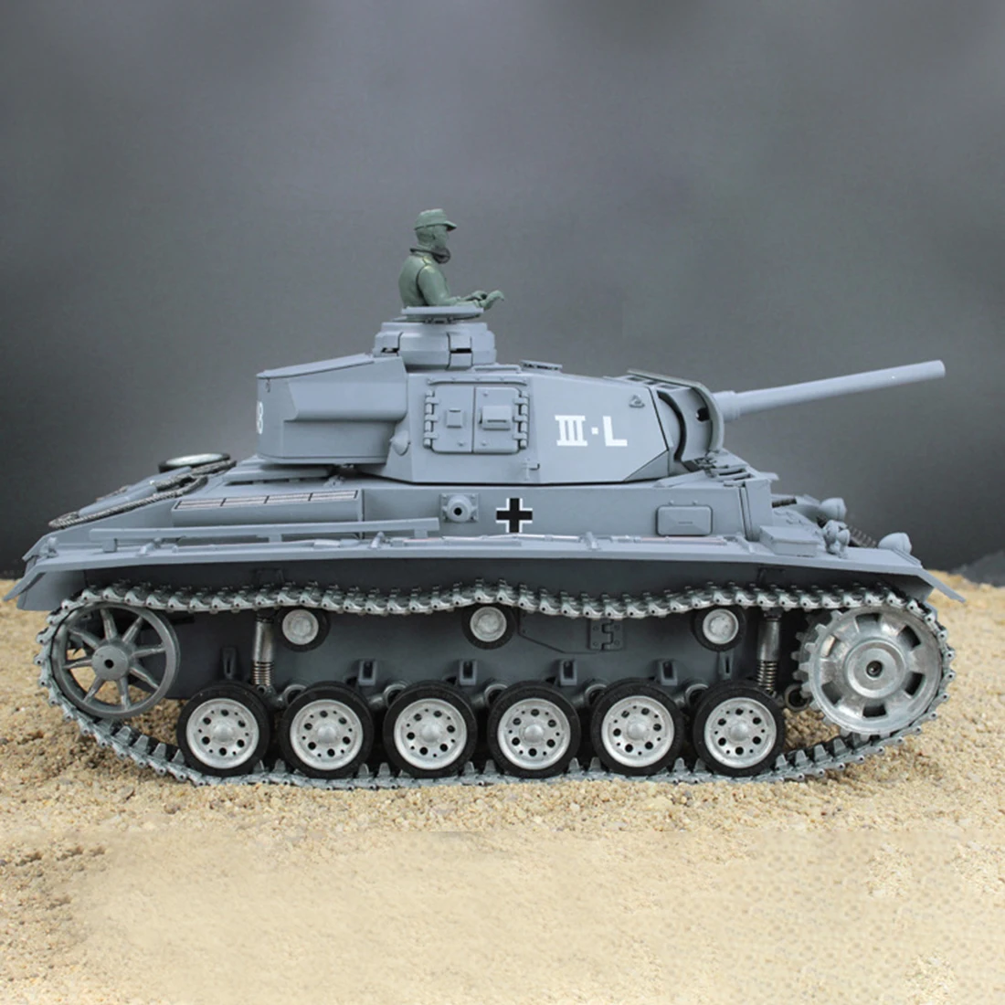 1:16 German III L Tank 2.4G Remote Control Model Military Tank With Sound Smoke Shooting Effect - 3 Type Edition