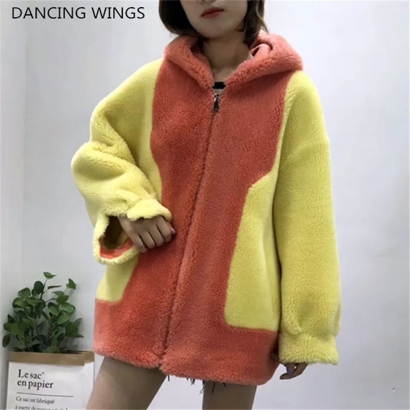 Real Sheep Shearing Fur Coat Women 2019 Winter Thick Warm Coats Female Back Letter Printed Wool Fur Jackets Hooded Femme