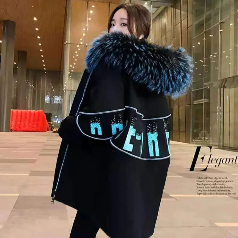 

Women Winter Thicker Natural Fur Parka Jacket With Sequins Letters Causal Fox Fur Hooded Coat and Rabbit Fur Lining