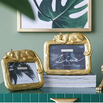 

European Retro Resin Animal Photo Frame Set 6 Inch 7 Inch Luxury Golden Embossed Tiger Photo Frame Home Decoration Wedding Gift