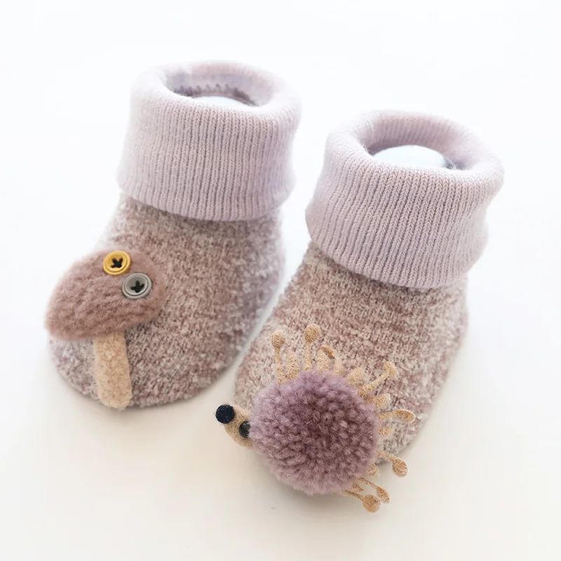 Новые носки для малышей Резиновые Нескользящие носки-тапочки детские зимние носки с рисунками животных для малышей носки для новорожденных мальчиков и девочек - Цвет: Hedgehog