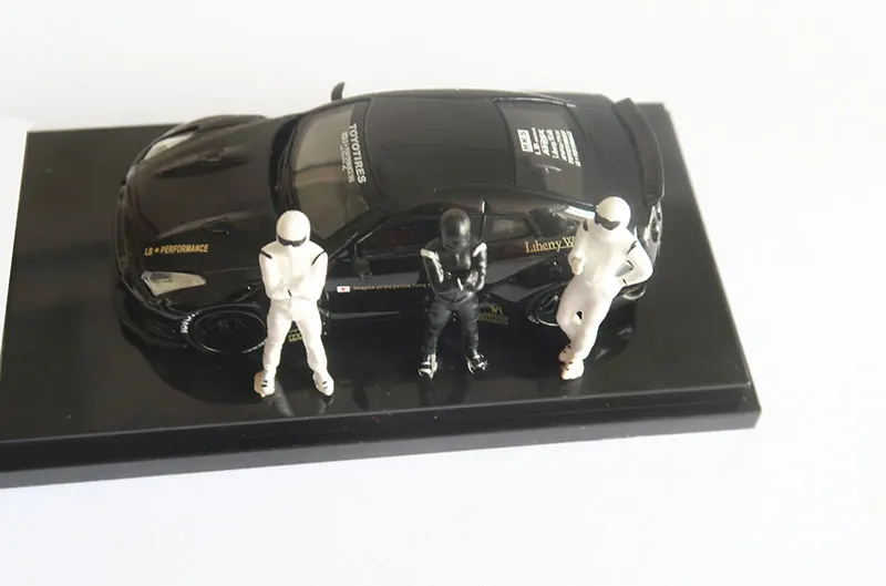 1: 64 масштаб Литой Сплав автомобиля Моделирование Статический автомобиль гонщик характер тестер цифры Diorama миниатюрная сцена модель Коллекция