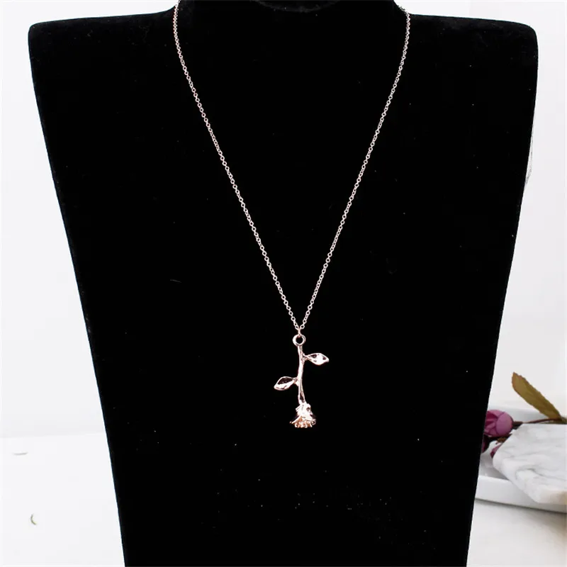 

2019 New Fashion Popular Rose Flower Pendant Necklace Boho Charm Necklace For Women Girls Jewelry Gifts
