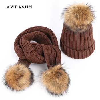 

2019 Fashion Ladies Raccoon Fur Pompom Knit Beanies Hat Scarf Sets High Quality Soft Cap Scarves Winter Warm Woman Cotton Baggy