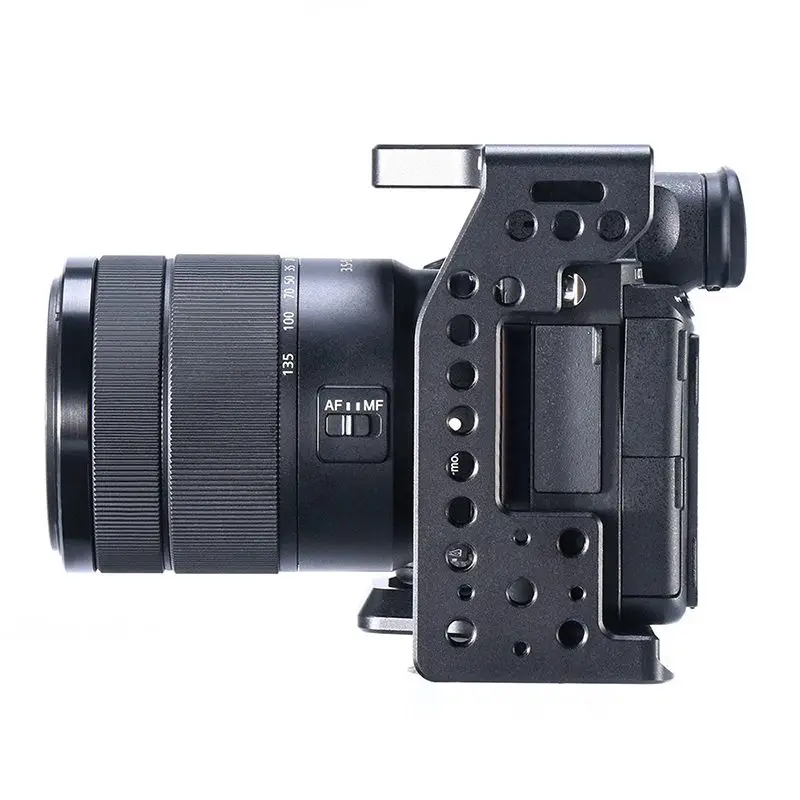 

UURig C-A7III Stabilizer Rig Cage Case with Cold Shoe Mount 1/4 Standard Thread for SONY A7M3 A7R3 A73 SLR Camera Accessories