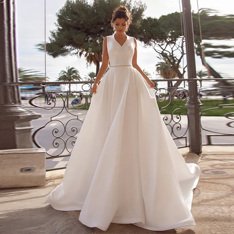 

Thinyfull Beach Satin Wedding Dresses V-Neck Illusion A-Line Boho Country Bridal Gowns Sleeveless Robe De Mariage 2021