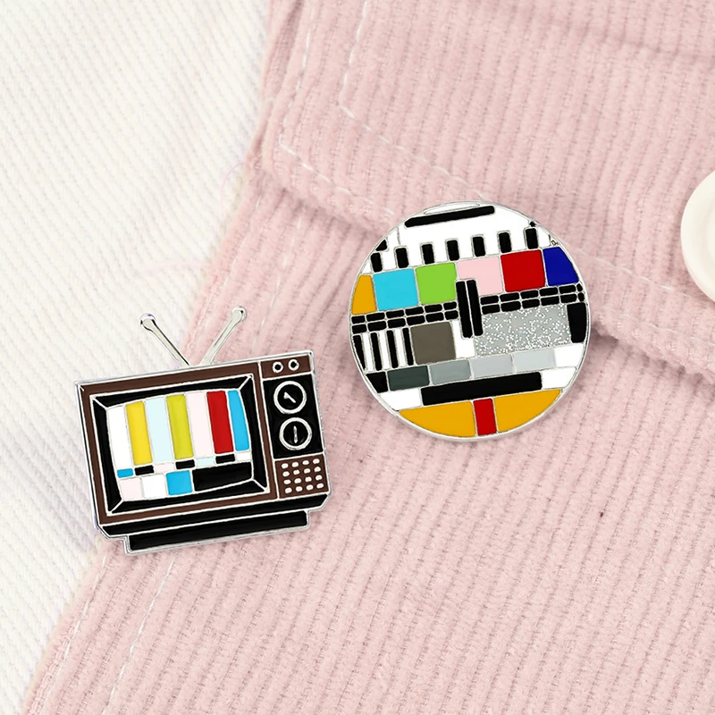 2-7pcs/set Funny Enamel Brooch Cartoon Cat Pink Game Console Car Earth Pins Cute Pills Band-Aid Letter Sign Lapel Badges Jewelry - Image 6