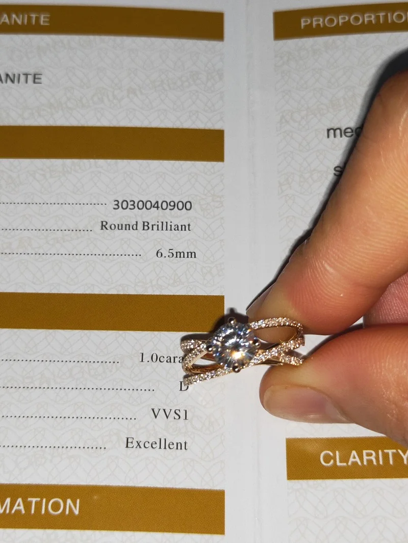 18K 750Au Gold Moissanite Diamond Ring D color VVS With national certificate MO-0H107