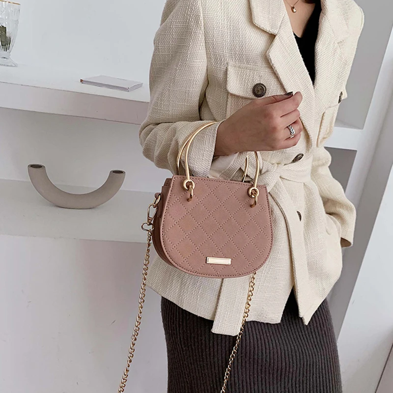 Autumn And Winter Fashion Wild Solid Color Messenger Bag Messenger Bag Width 19cm Height 15.5cm Thickness 8cm