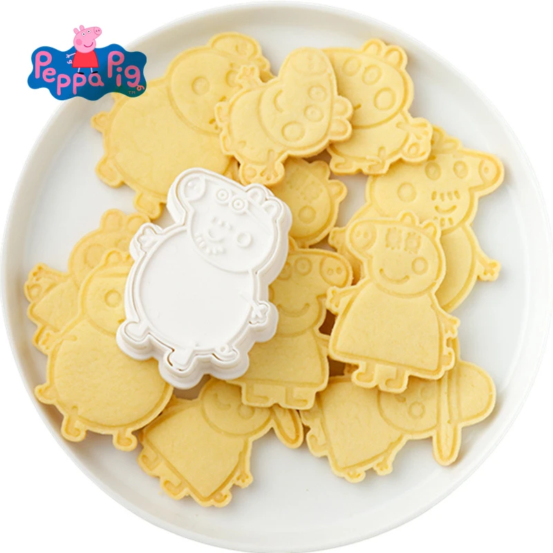 

6 pieces Christmas Peppa Pig figure model set of cookie cutters 3d cartoon animal doll skull mold plastic pressing baking cute