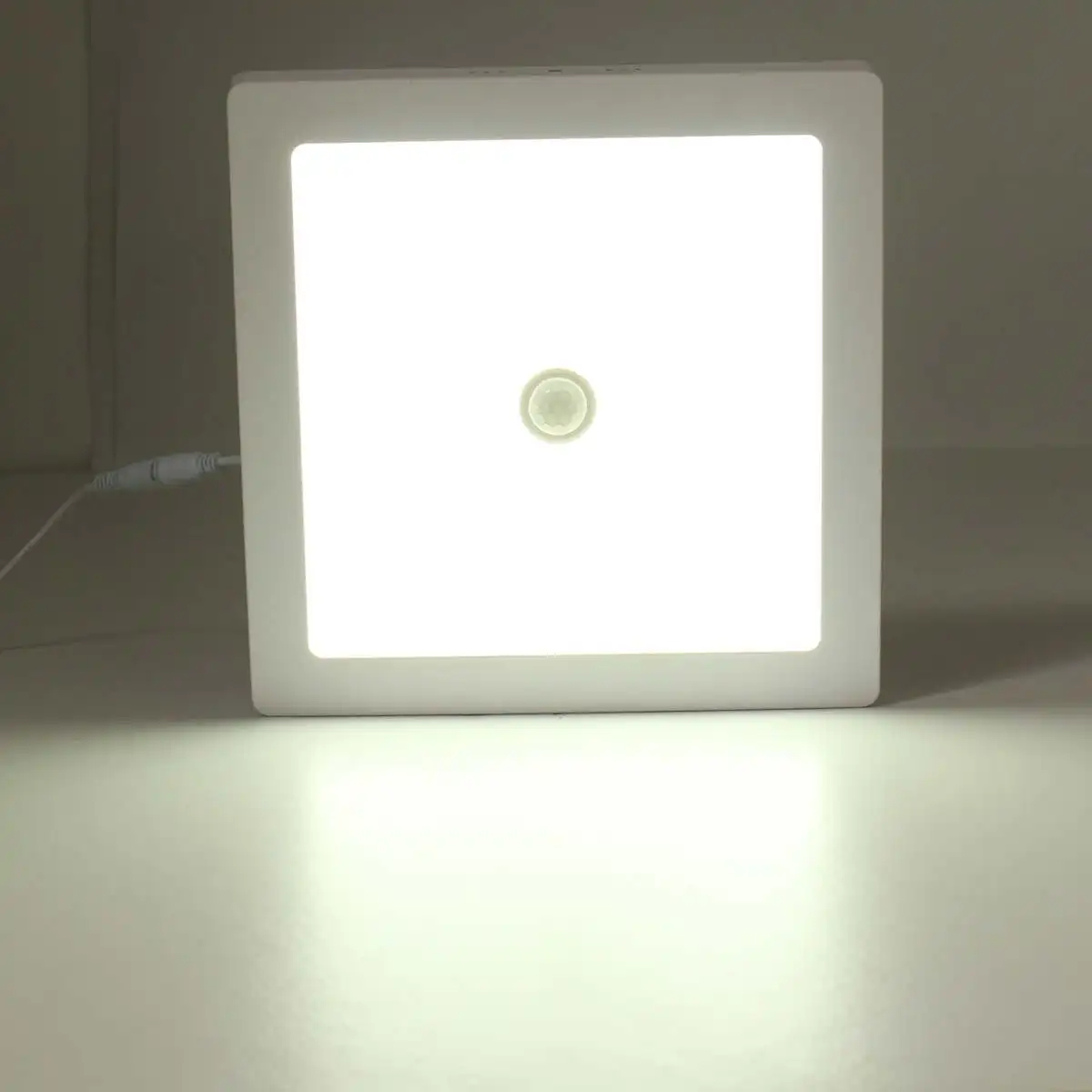 

18W 90 LED PIR Sensor Infrared Ceiling Light Flush Mounted Decor Home Lamp Human Body Motion Induction + Light Control Lights