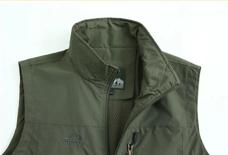 13451045017_1952717217 (1)