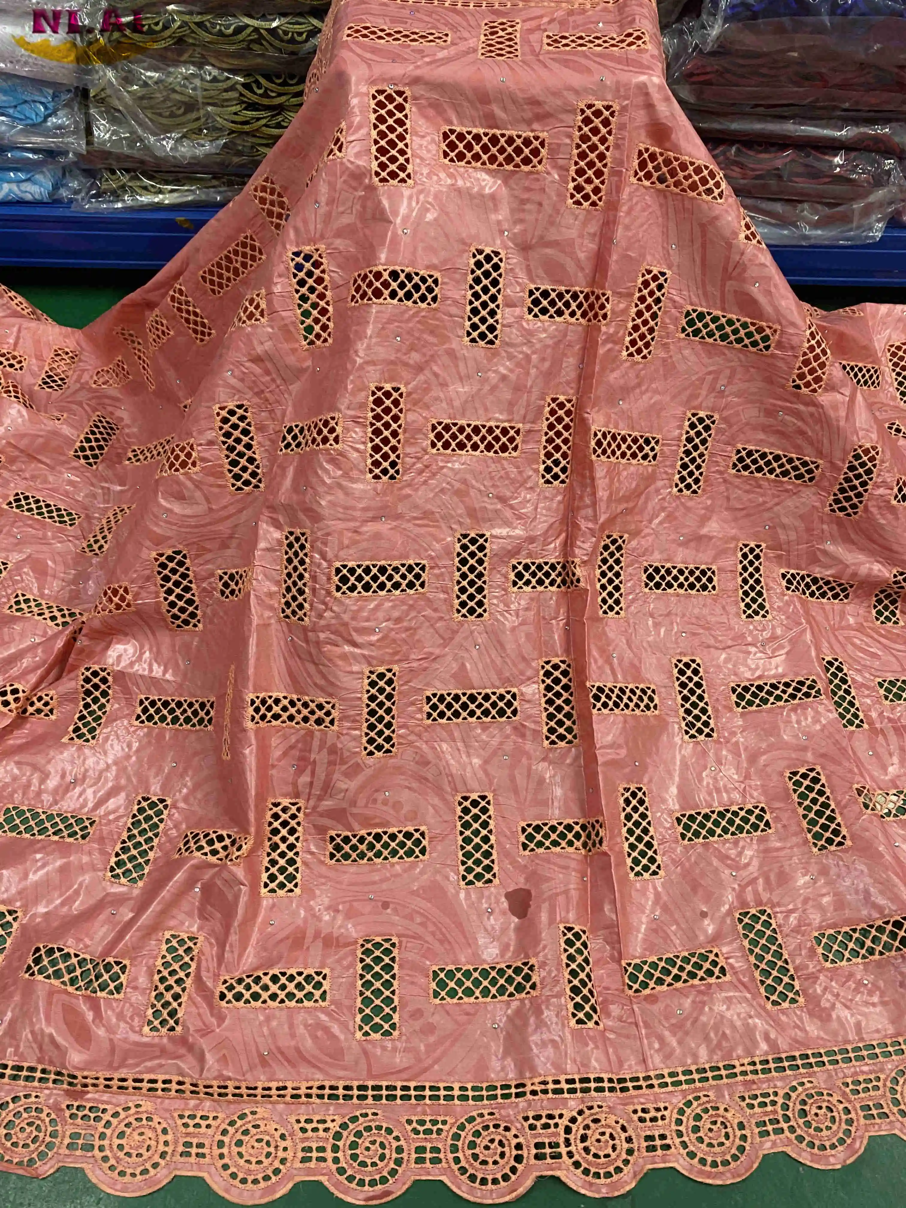 

NIAI Bazin Riche Getzner Fabric African Lace Fabric 2020 High Quality Nigerian Lace Fabrics For Dress Bazin Brode Lace XY3348B-3