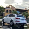 1:32 Scale Audi Q7 Sport SUV Alloy Car Model With Pull Back Sound Light Children Gift Collection Diecast Toy Model 5