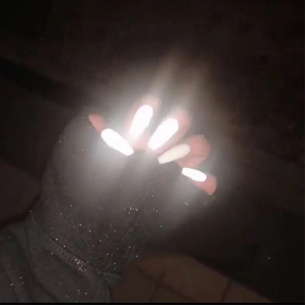 4 (1)
