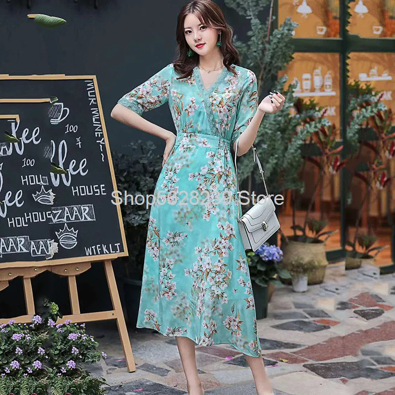 

Mulberry Silk Skirt 2020 Foreign Style V Collar Printing Middle Sleeve Dress Waist Slimming Medium Length Money