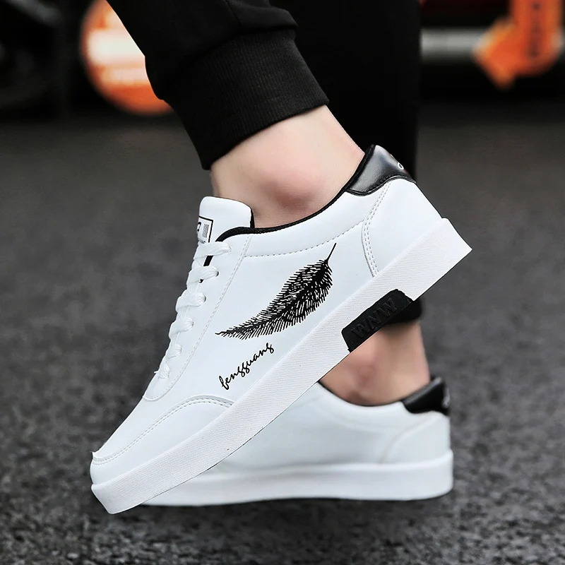

Men White Shoes New Fashion Casual Students White Board Shoes Men trend of Breathable Canvas Shoes Sneakers zapatos hombre