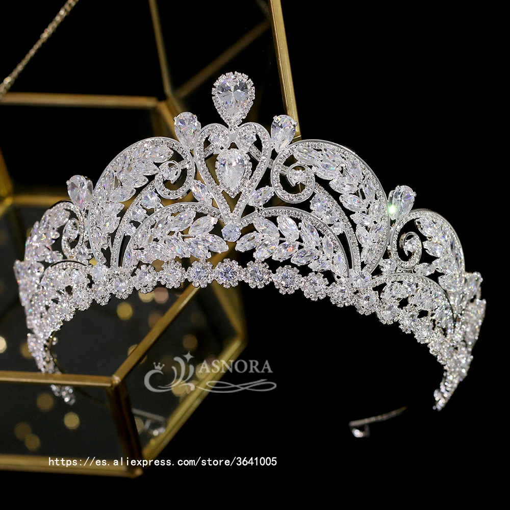 Bridal Wedding Crown Hair Accessories  Baroque Crystal Tiaras Princess Birthday Party Wedding Dress Accessories A00653