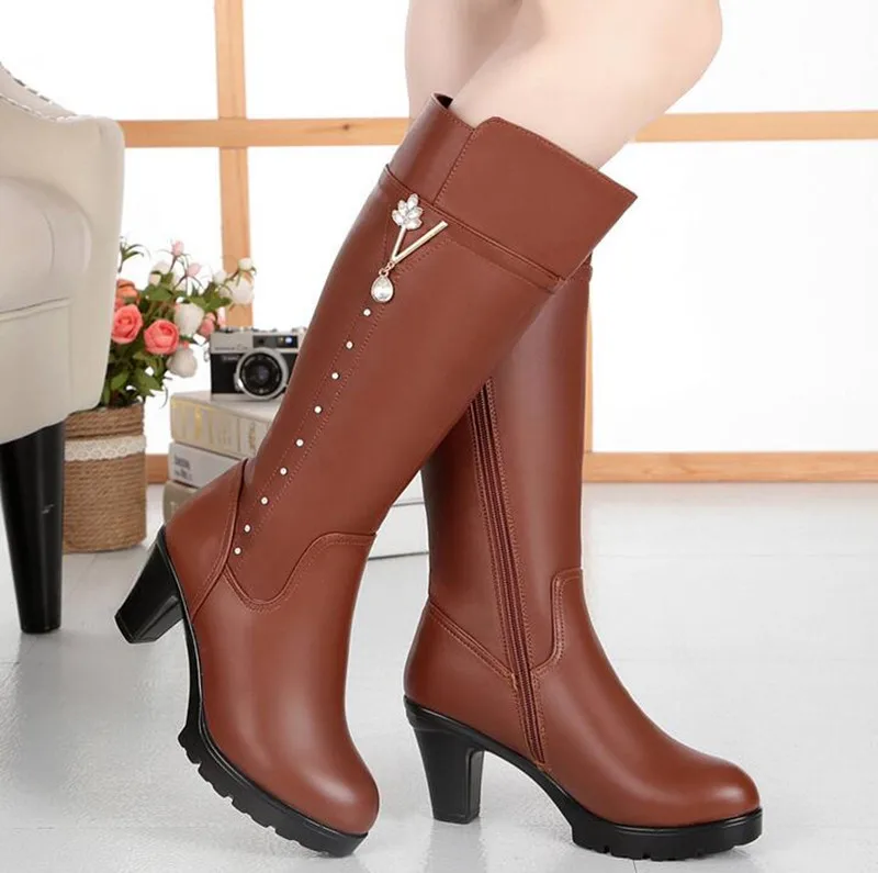 Г., новые теплые удобные зимние сапоги обувь из натуральной кожи с отделкой, тонкие стразы женские высокие сапоги женские сапоги на толстом каблуке размера плюс - Цвет: brown inisde wool 2