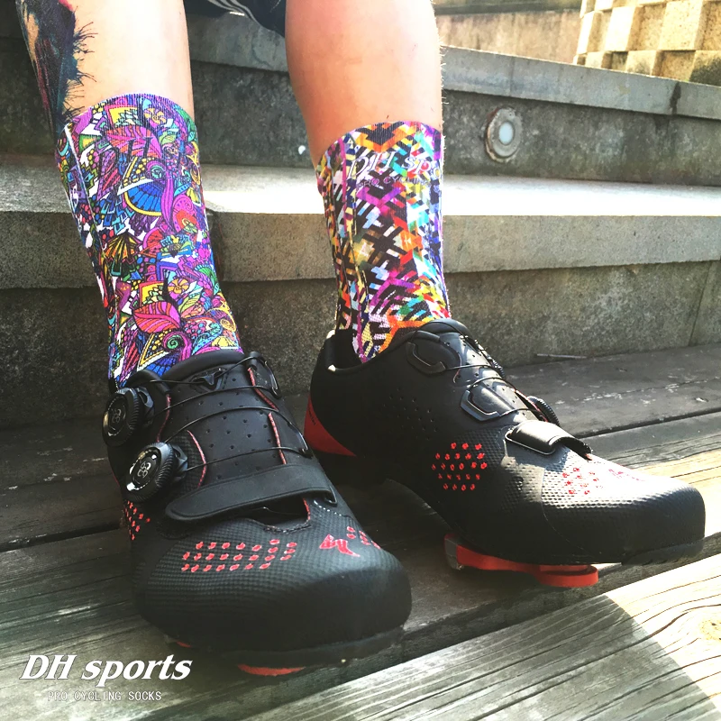 4 пар/лот унисекс профессиональные велосипедные носки Защита ног медиаторы с цветными принтами спортивные носки высококачественные велосипедные беговые носки