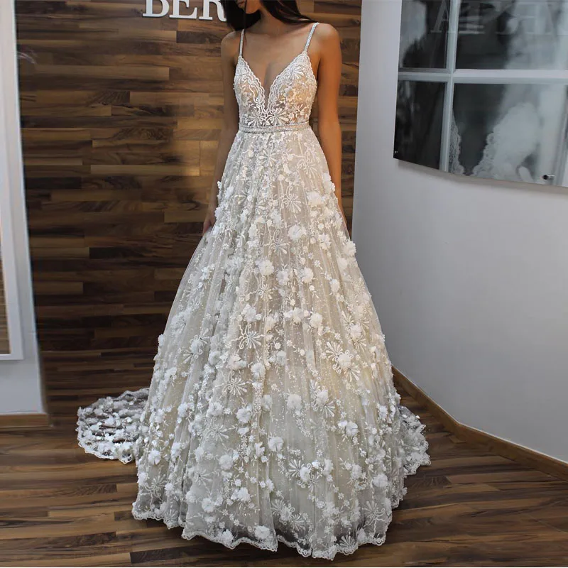 Потрясающие кружевные свадебные платья на бретельках Свадебные платья с глубоким вырезом на спине 3D аппликацией с коротким шлейфом из бисера Vestidos De Noiva