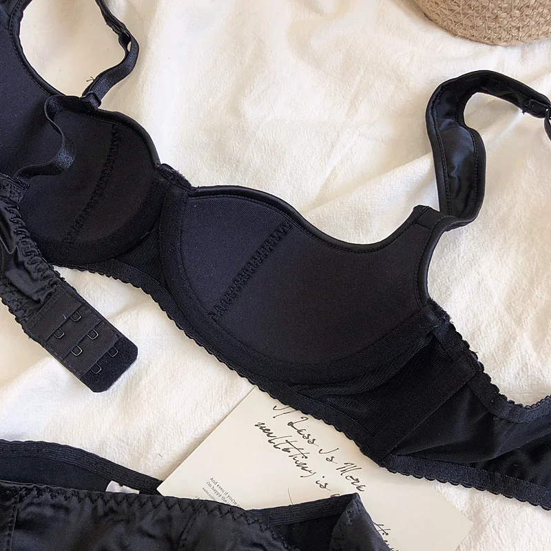 Sexy Halbschalen-Unterwäscheset im Retro-Stil mit glatter Stahlring-BH-Höschen-Set Push-Up-Damen in Übergröße_voghion.com