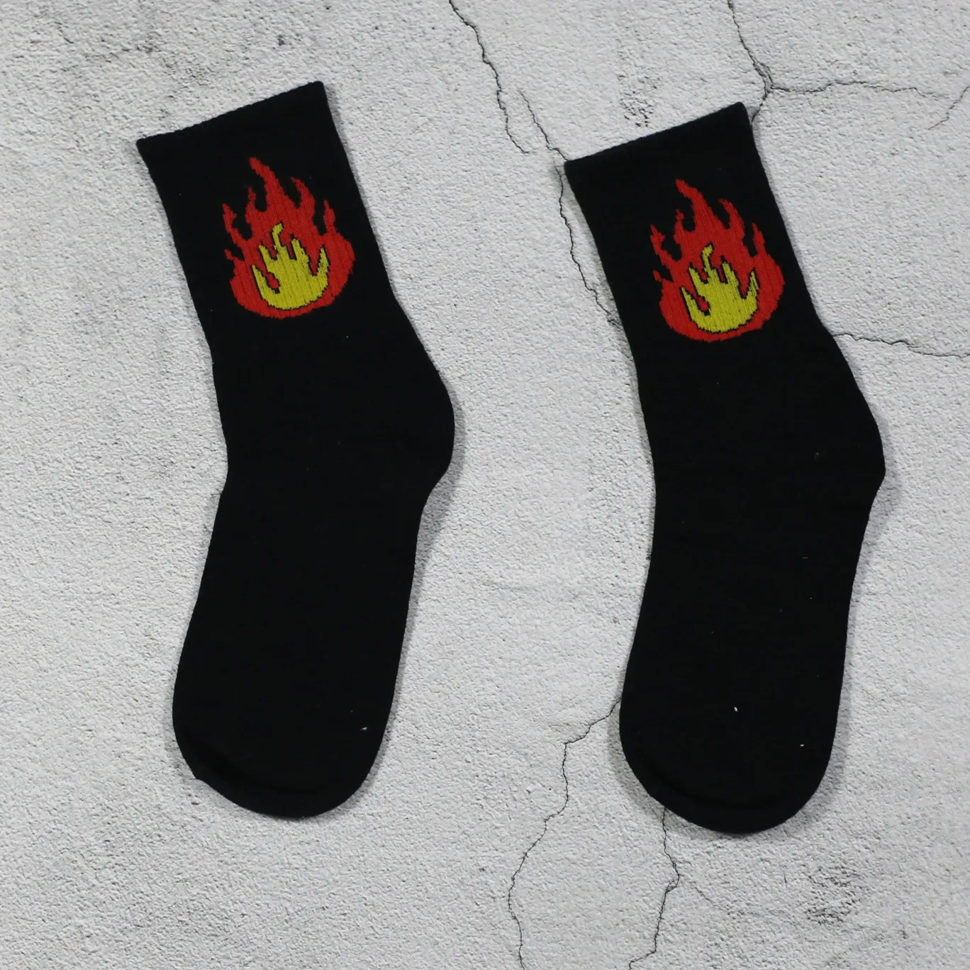 Новые носки унисекс в стиле хип-хоп Харадзюку с изображением пламени, черного, белого и желтого цветов, носки для скейтборда, Calceines Mujer Street Skarpetki - Цвет: 2