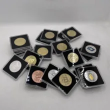 25 types Bitcoin/Ethereum/Litecoin/Tableau De Bord/Ondulation/Monero/EOS Métal Physique argent/Or Ada Cardano Pièce Acrylique Boîte Carrée