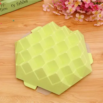 

Creative 3D Square Ice Mold 7 Grids PP Plastic Ice Cube Tray with Lid DIY Ice Cream Maker Mould for Home Bar