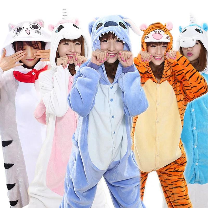 Prezzo Pigiami delle donne Tute monopezzo Con Cappuccio Flanella Costume Animale Cosplay Unisex Pigiami Stitch Unicorn Panda Pegasus Pikachu Donne Degli Indumenti Da Notte