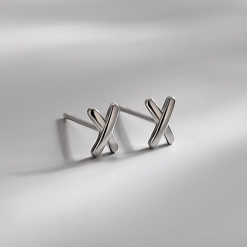 

Женские минималистичные серьги-гвоздики в форме х, крестик, маленькие серьги-гвоздики, простые Стильные крошечные аксессуары для ушей, пода...