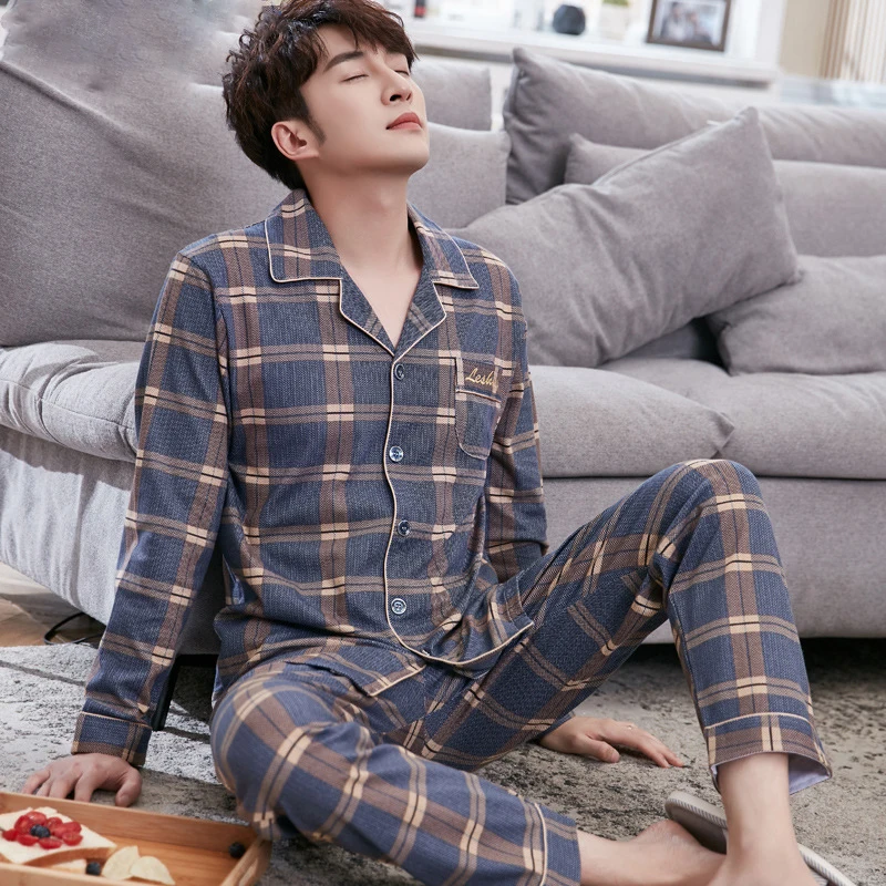 Conjuntos de pijamas para hombre Traje de algodón para el hogar Ropa de dormir para hombre de estilo moderno Ropa de dormir de salón de 2 piezas Tops y pantalones Conjunto de pijamas de manga larga a cuadros