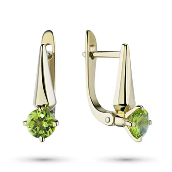 

Earrings in yellow gold with a diamond