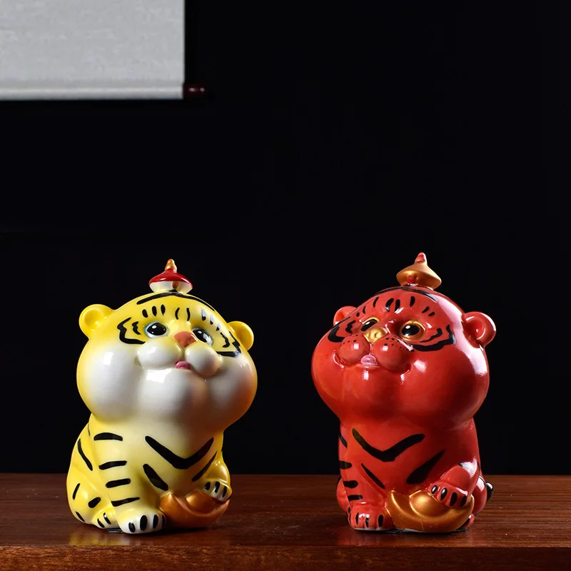 Ceramics Painted Tiger small statue ，Modern art sculpture Cute Home decoration accessories Year of the new Year's gift | Дом и сад