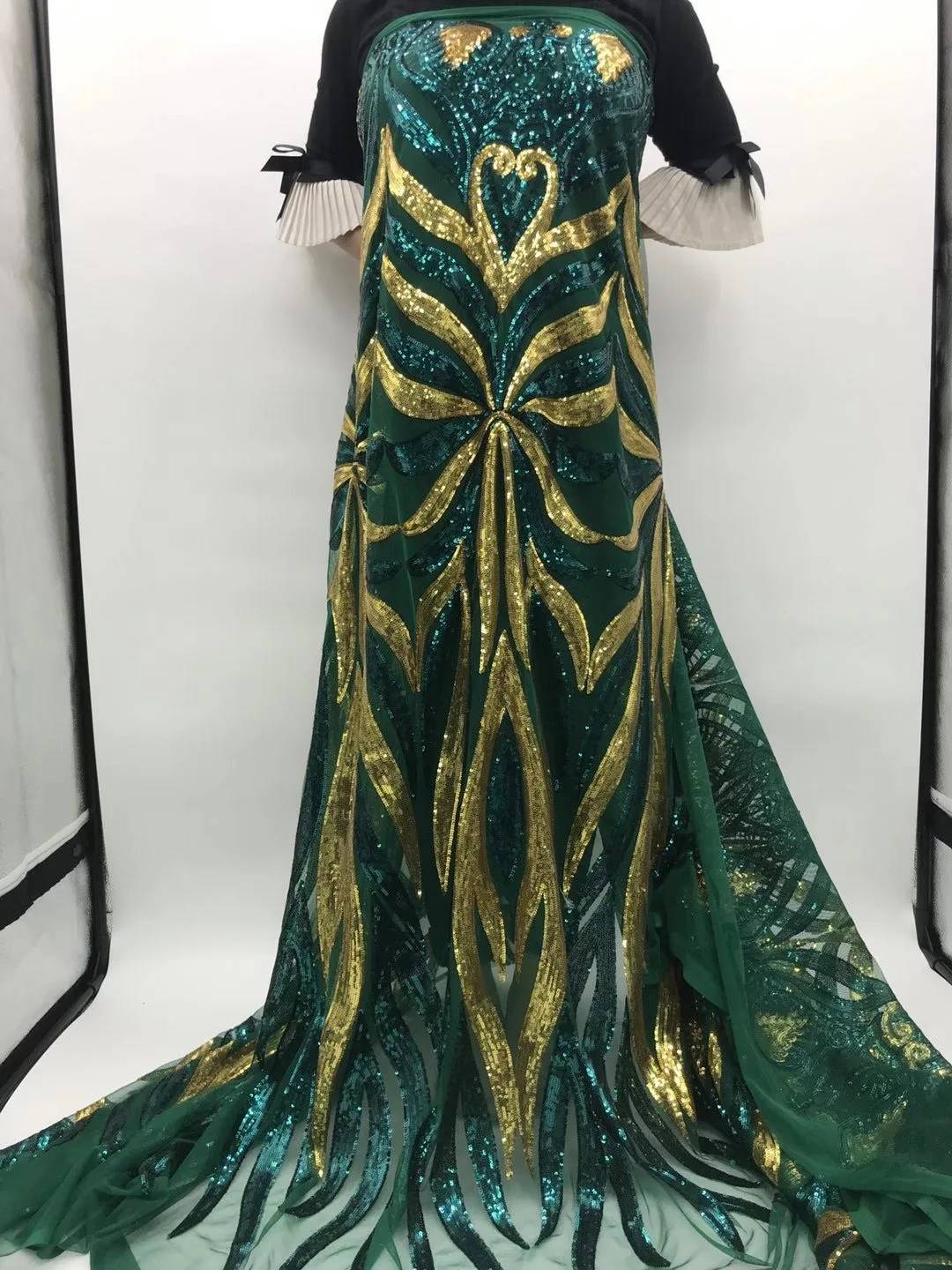 

Latest Green African Lace Fabric 2021 High Quality Lace French Milk Silk Lace Fabric With Sequins Nigeria Party Dress J4727
