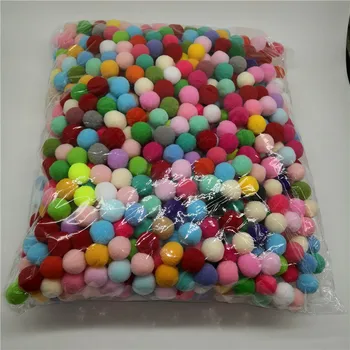 

Wholesale 1000 Piece 25mm 46 Colors Pompom Fur Soft Plush Ball for Sewing on Cloth Craft DIY Home Decoration Garment Accessories