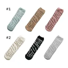 3 пары зимних женских полубархатных носков женские теплые носки с героями мультфильмов Нескользящие вязаные полосатые носки для сна 30E