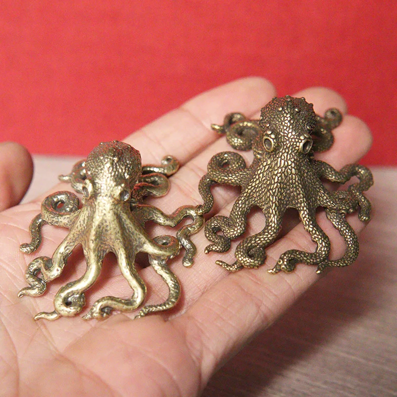 Small Octopus Statue for Home Decoration Retro Brass Tea Pet Table Ornament Home Decorations Accessories Antique Tea Crafts