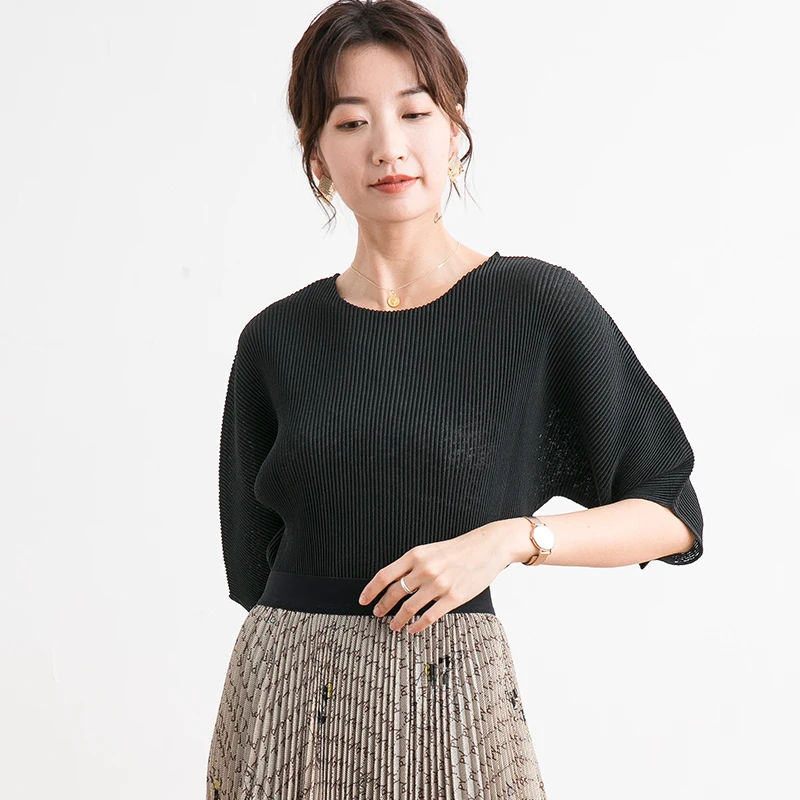 

Fold Women's clothing Sense of design Spring and autumn 2019 New pattern Fashion Temperament Women's T-shirt