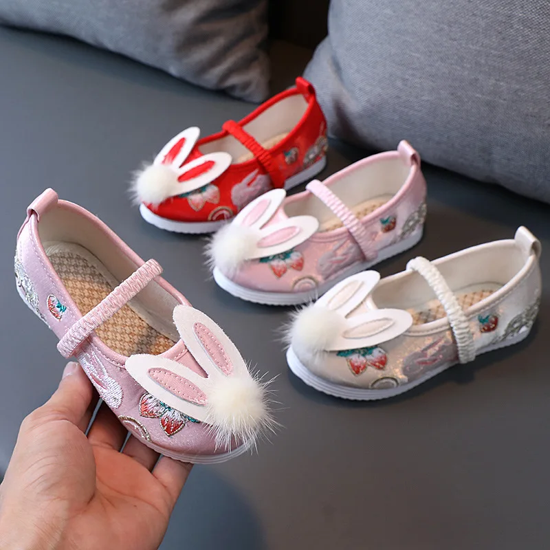 

Children Chinese Fashion Elastic Band Embroidered Shoes Rabbit Print Bunny Ear Sticker Cute Girl Flat Shoes Hanfu Special Shoes