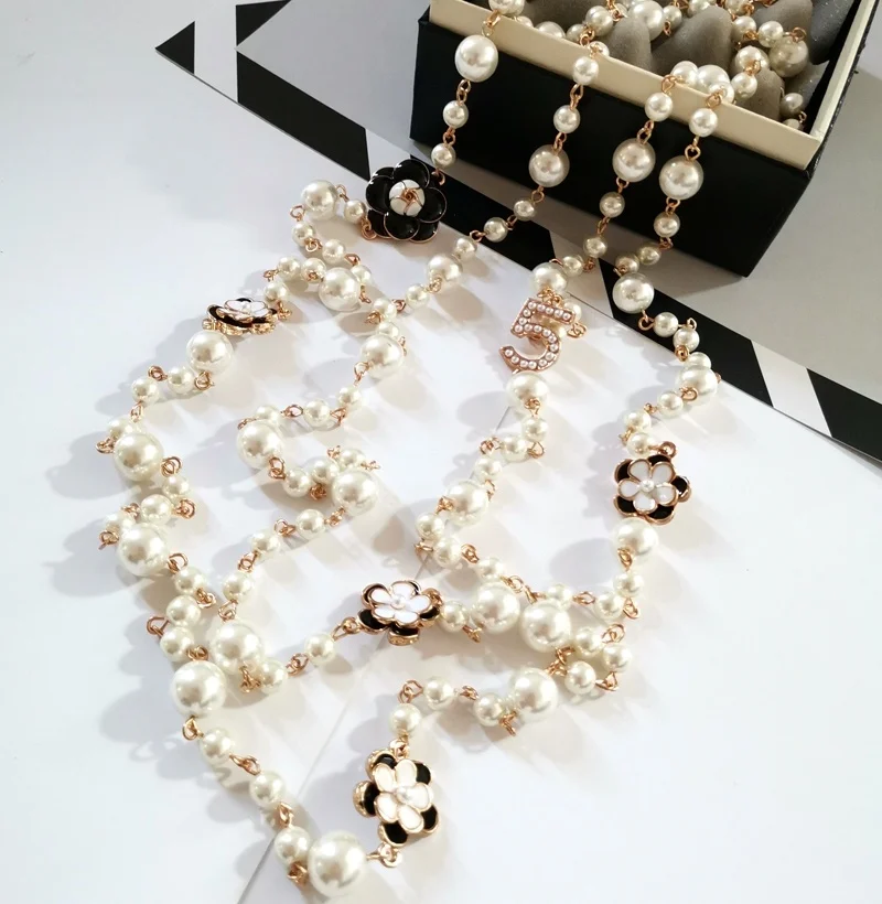 5c00f8679b7d9846e98a5ac0-original