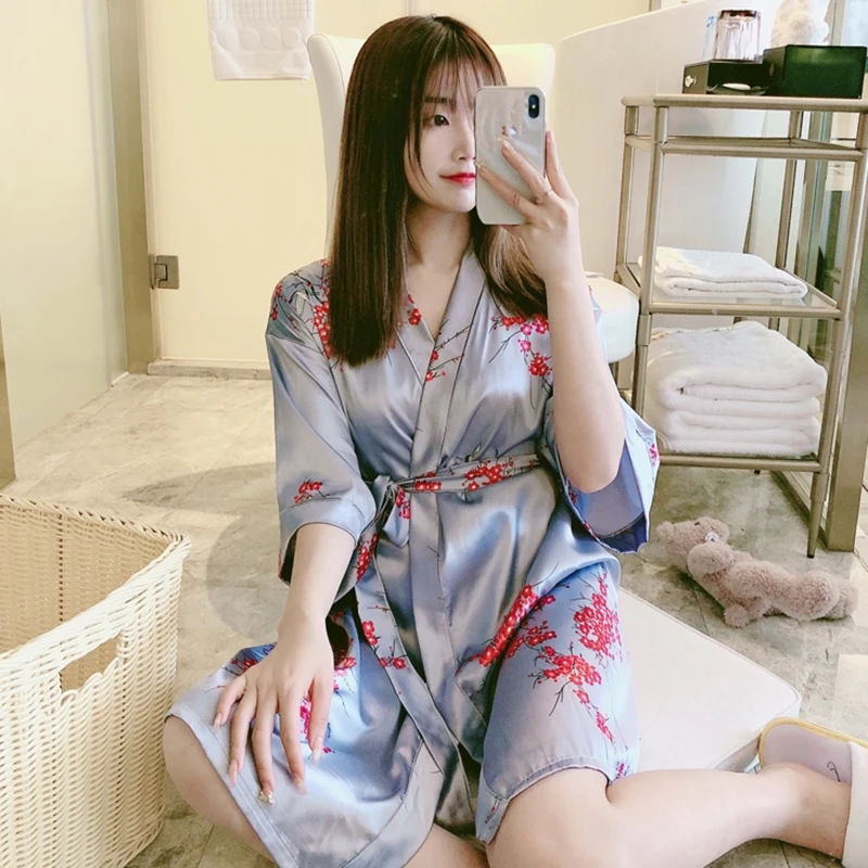 

2021 Summer Ladies Silk Satin Thin Robe Comfort Fresh Floral Printed Sleepwear Sexy Nightgown Femme Negligee Satin Homewear