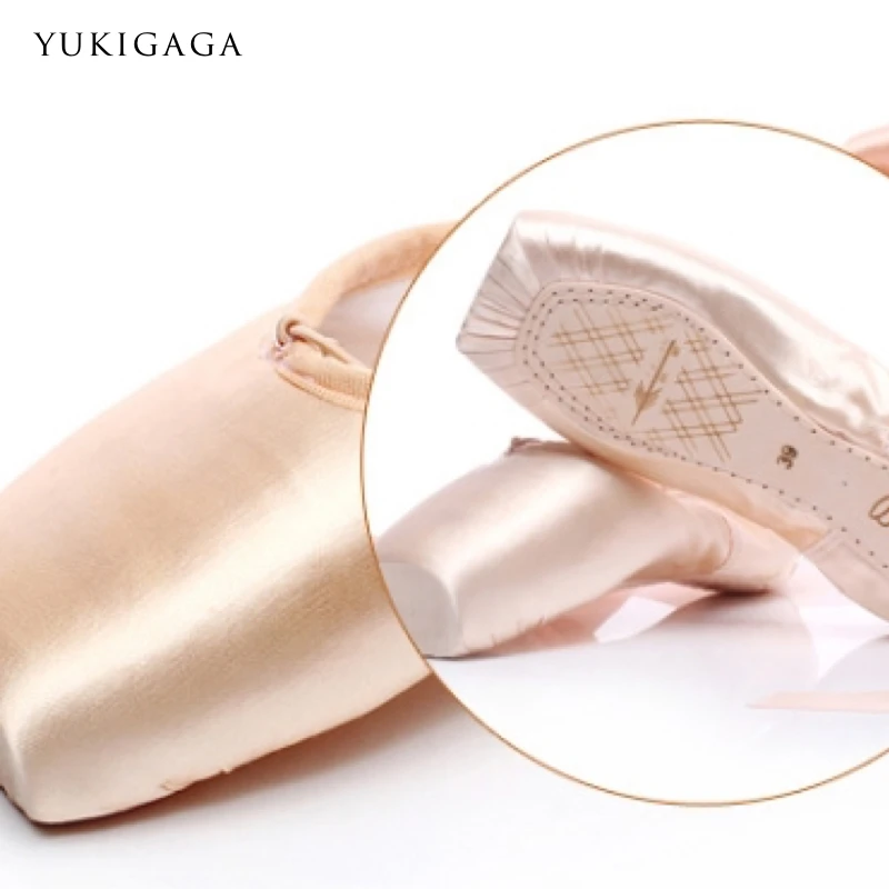 Tanie Profesjonalne baletki damskie buty do tańca z wstążkami dla kobiet dziewczynki dziecko satynowe z czerwonym czarnym nude uwalnia statek