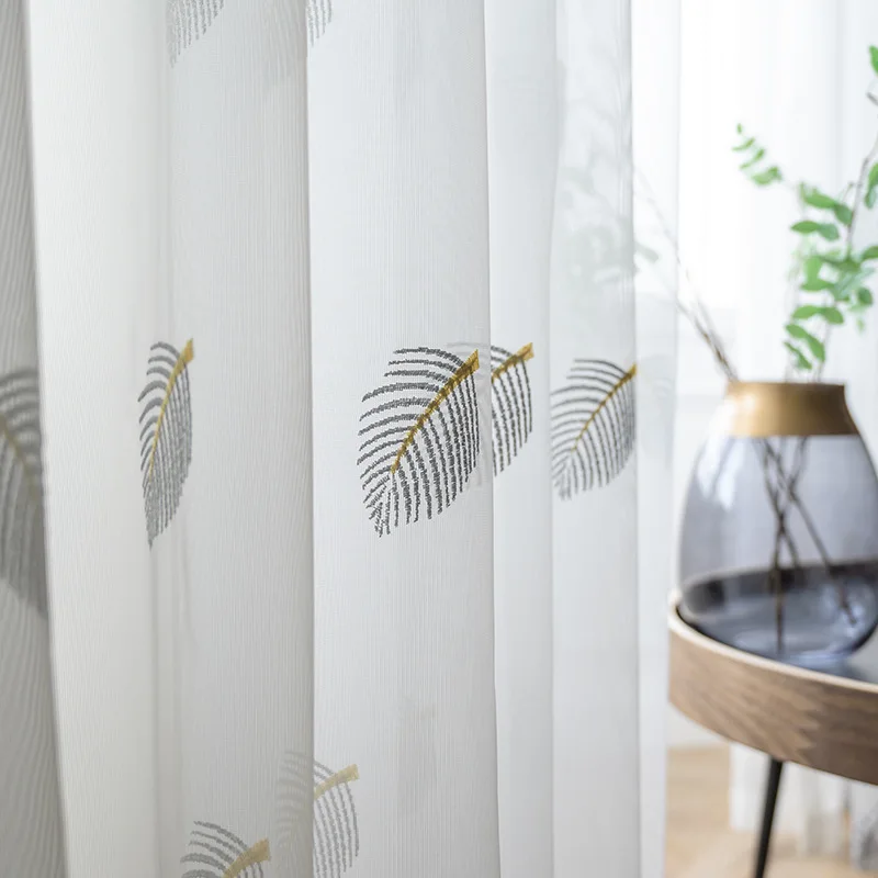 12182164392_797683858