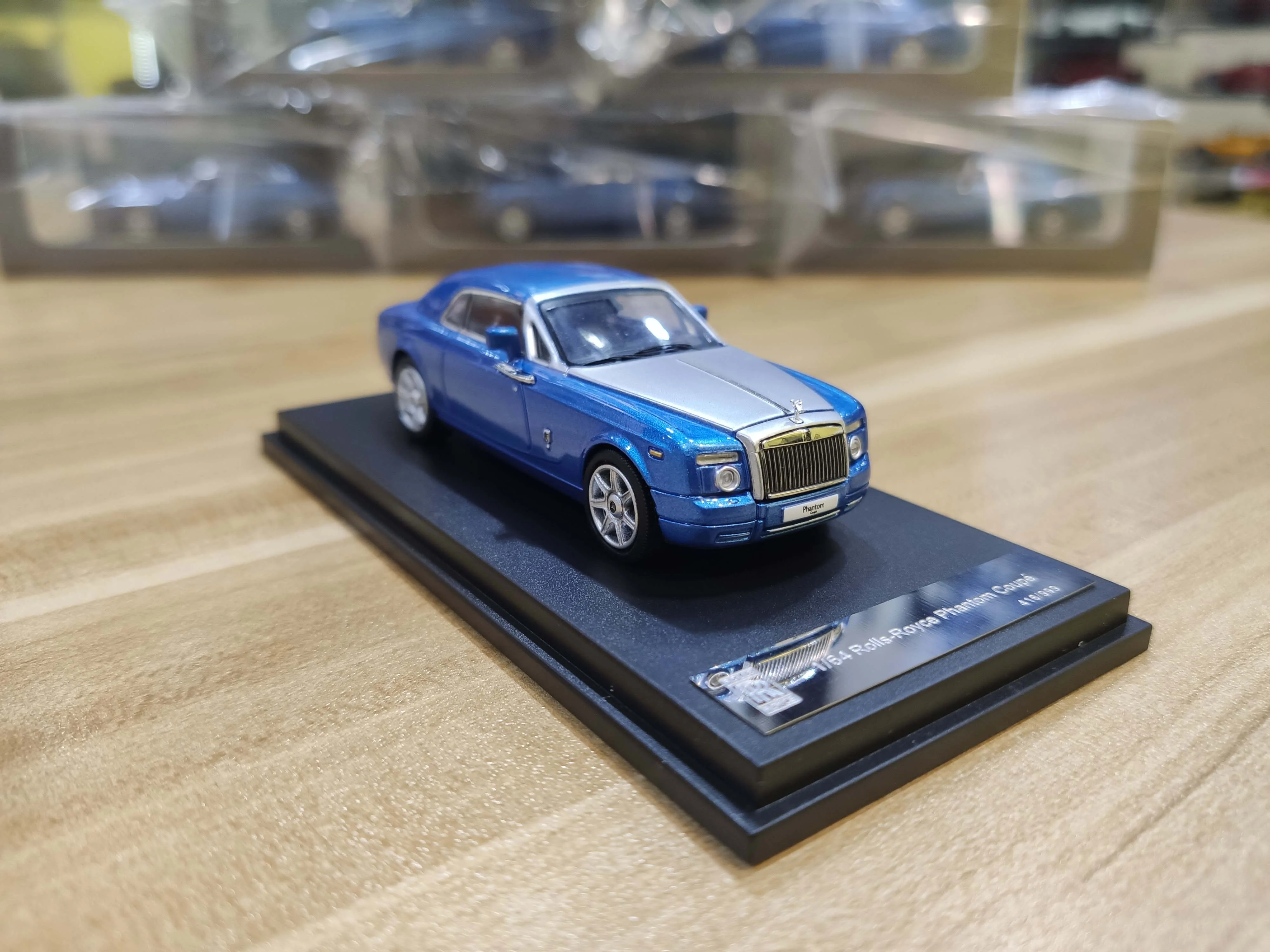1/64 Rolls-Royce Phantom Coupe DC8801 Blue Diecast Models Limited Collection 