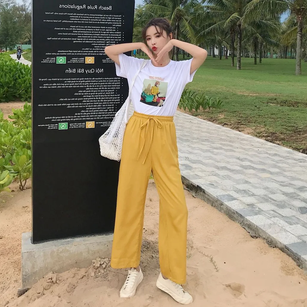 

Photo Shoot INS Casual Style Yellow High-waisted Lace-up Capri Loose Pants White with Printed Pattern round Neckline T-shirt Ver
