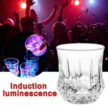 1 шт. креативный индукционный люминесцентный пивной стакан прозрачный СВЕТОДИОДНЫЙ Радужный Цвет Блестящий ананас стеклянные кружки для праздника