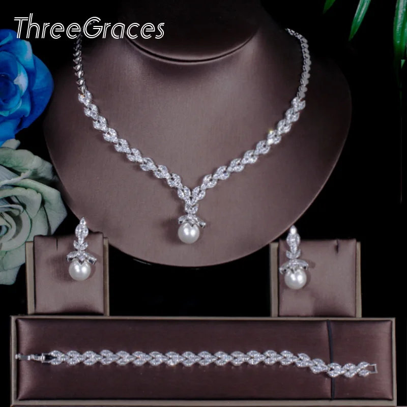 Классические серьги подвески в форме маркиза ThreeGraces из фианита с кристаллом и